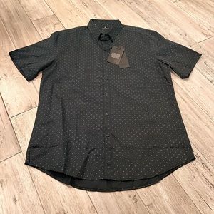 Men’s Large Short Sleeve Button Down — Brand NEW with tags